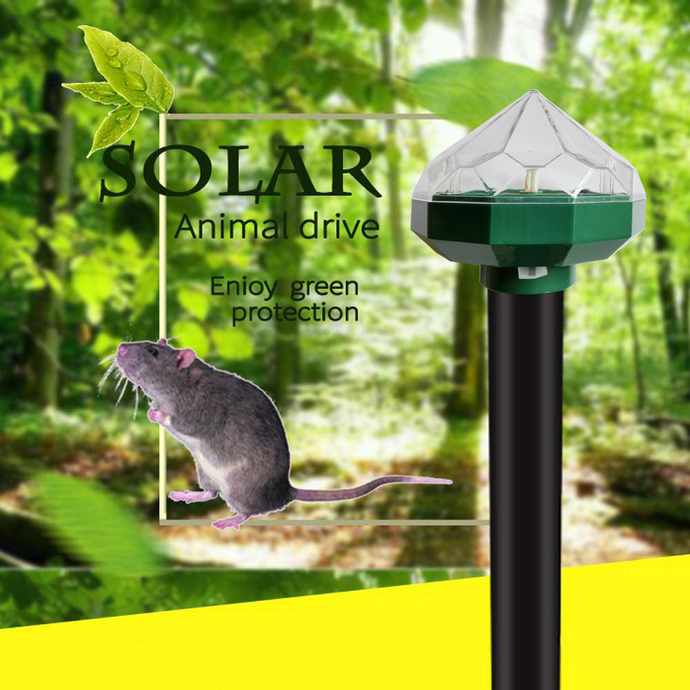 Diamond solar mouse repeller